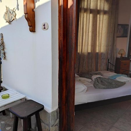 Studio Bilios Αρμενιστής Εξωτερικό φωτογραφία